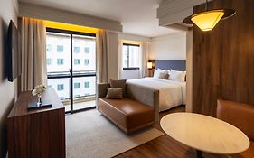 Estanplaza International